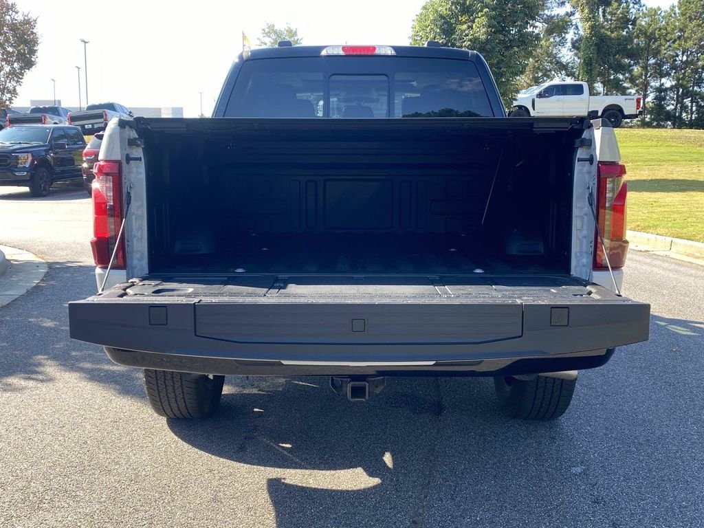 Certified Used 2024 Avalanche Ford XLT image 5