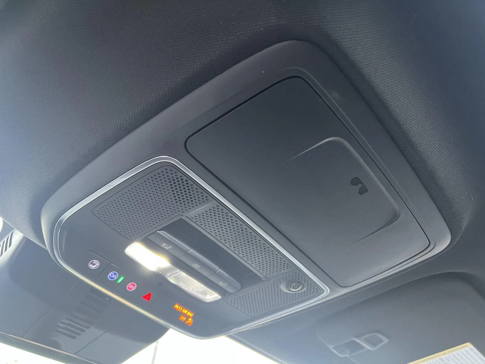 2027 GMC Acadia Denali - Photo 32