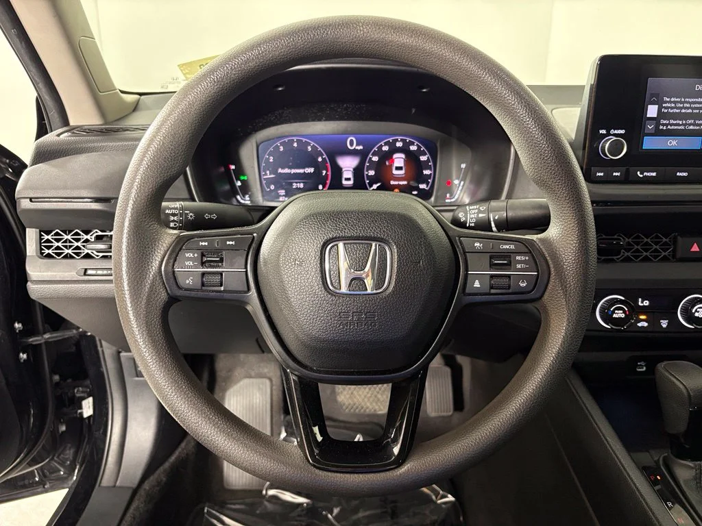 Used 2023 Black Honda LX image 17