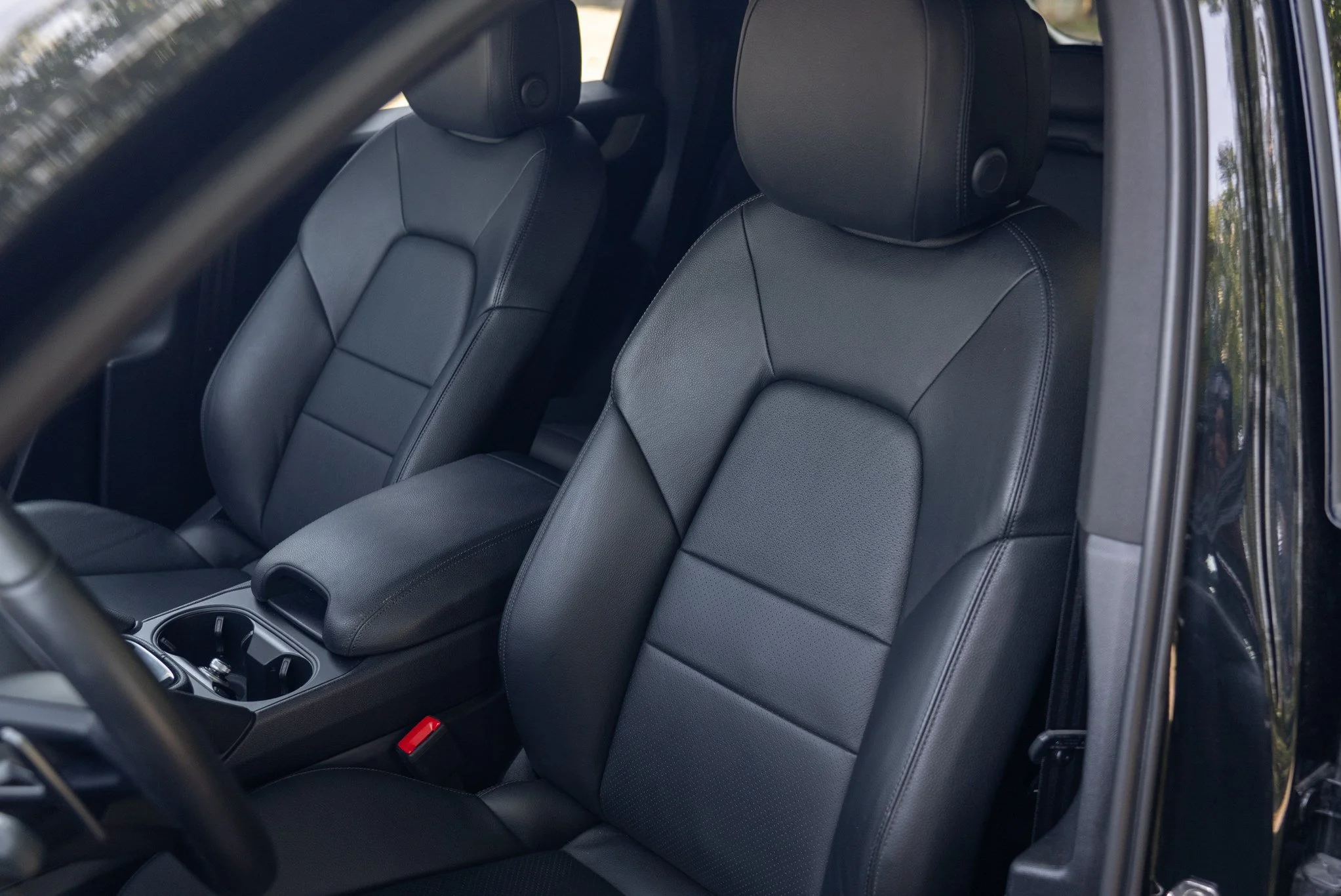 Used 2025 Chromite Black Metallic Porsche  image 20