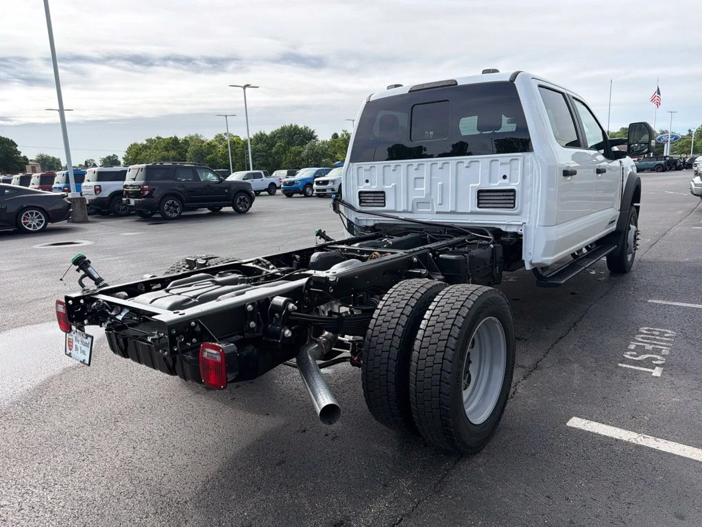 New 2026 Oxford White Ford F-550® XL image 5