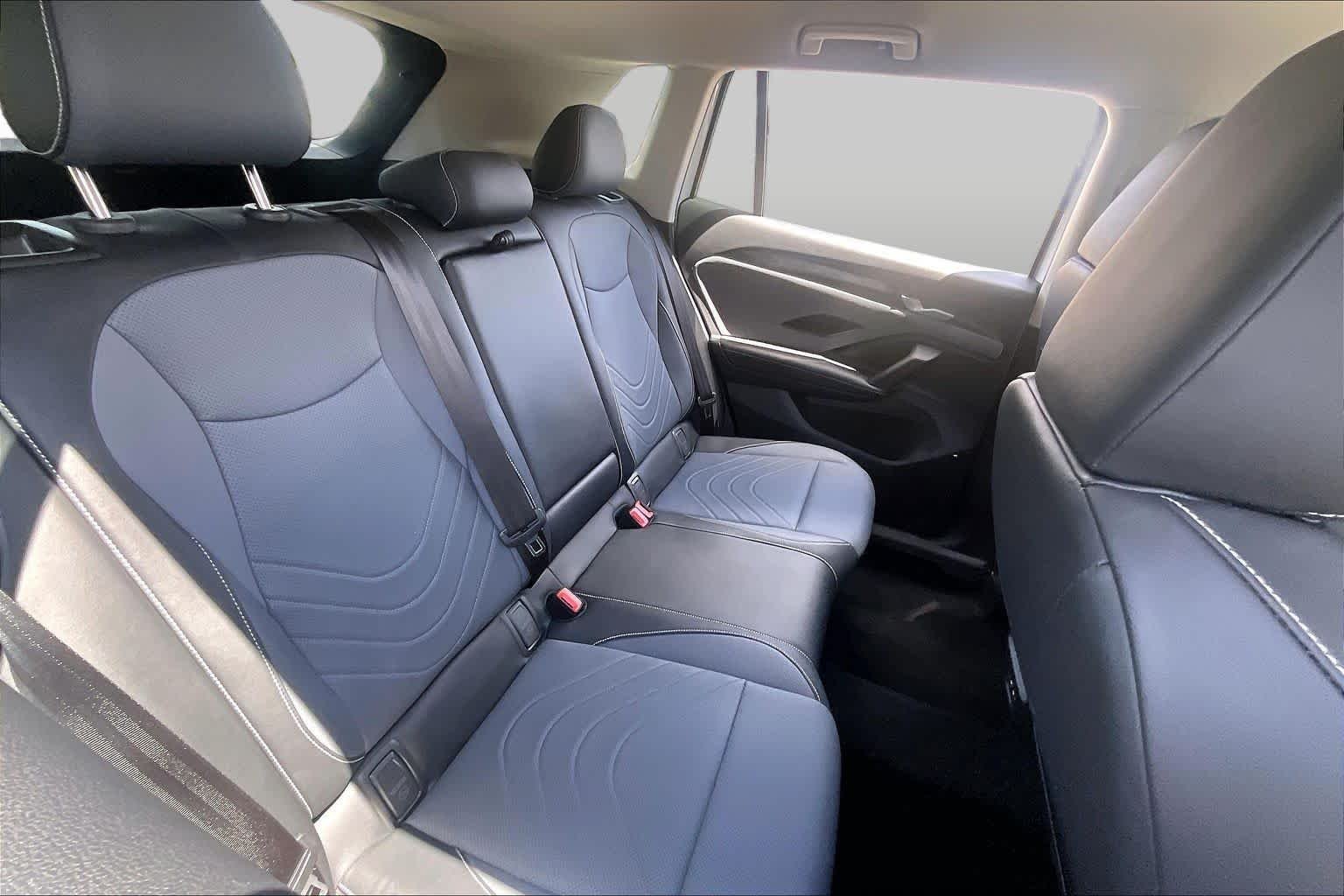Used 2026 Pure White Volkswagen SE image 19