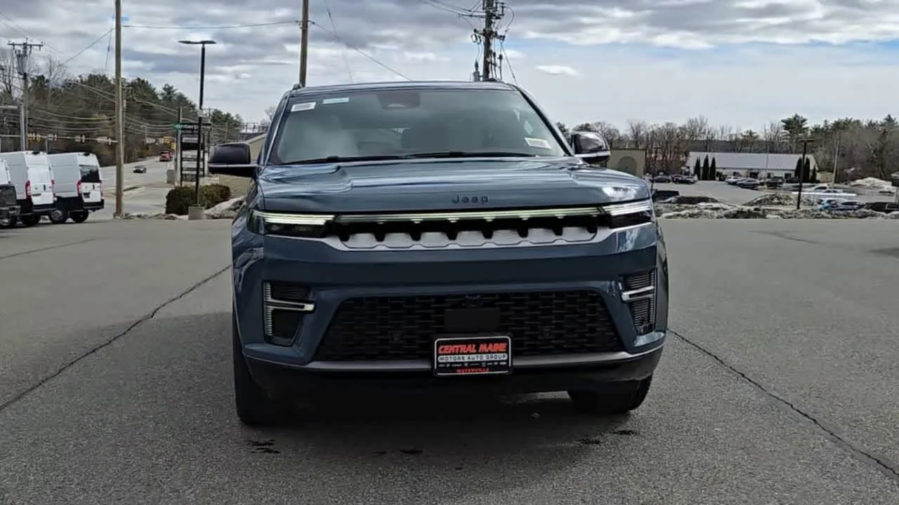 New 2026 Steel Blue Exterior Paint Jeep  image 3