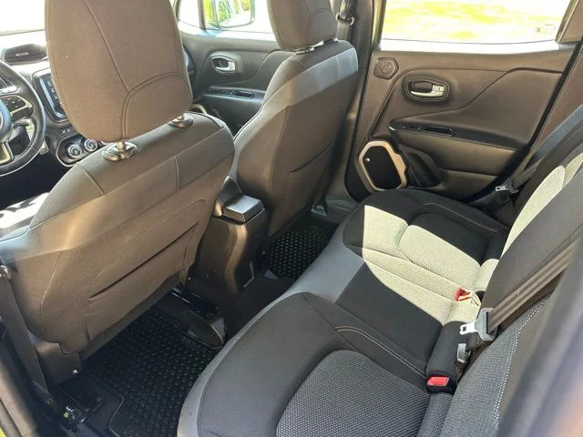 Used 2016 Jungle Green Jeep Latitude image 18