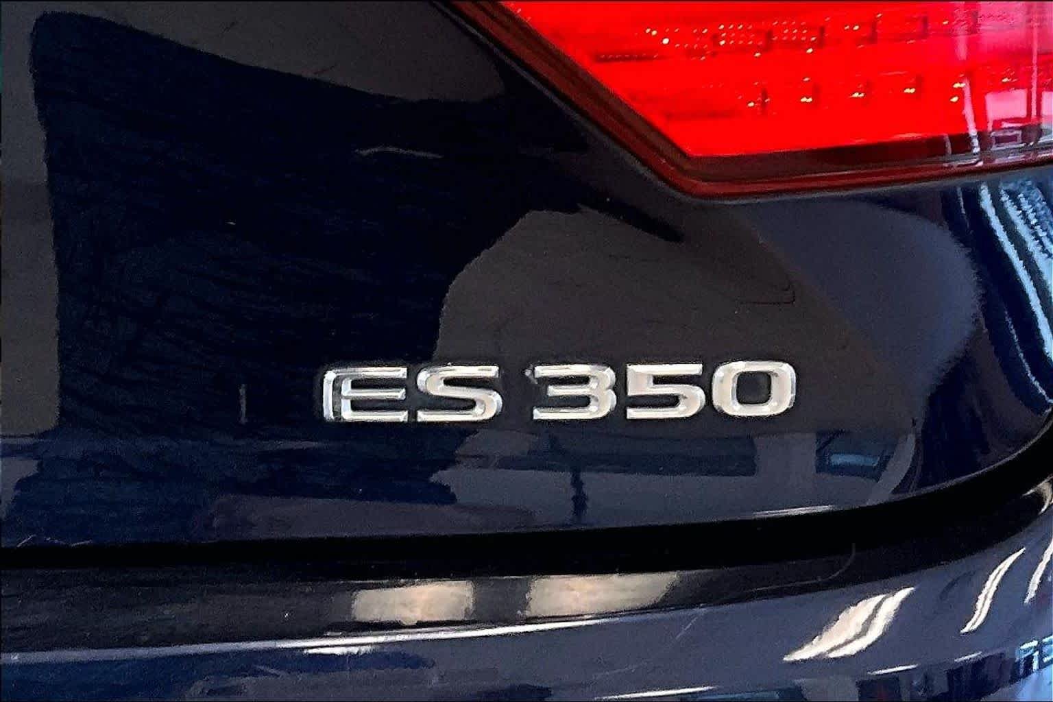 Used 2015 Deep Sea Mica Lexus  image 27