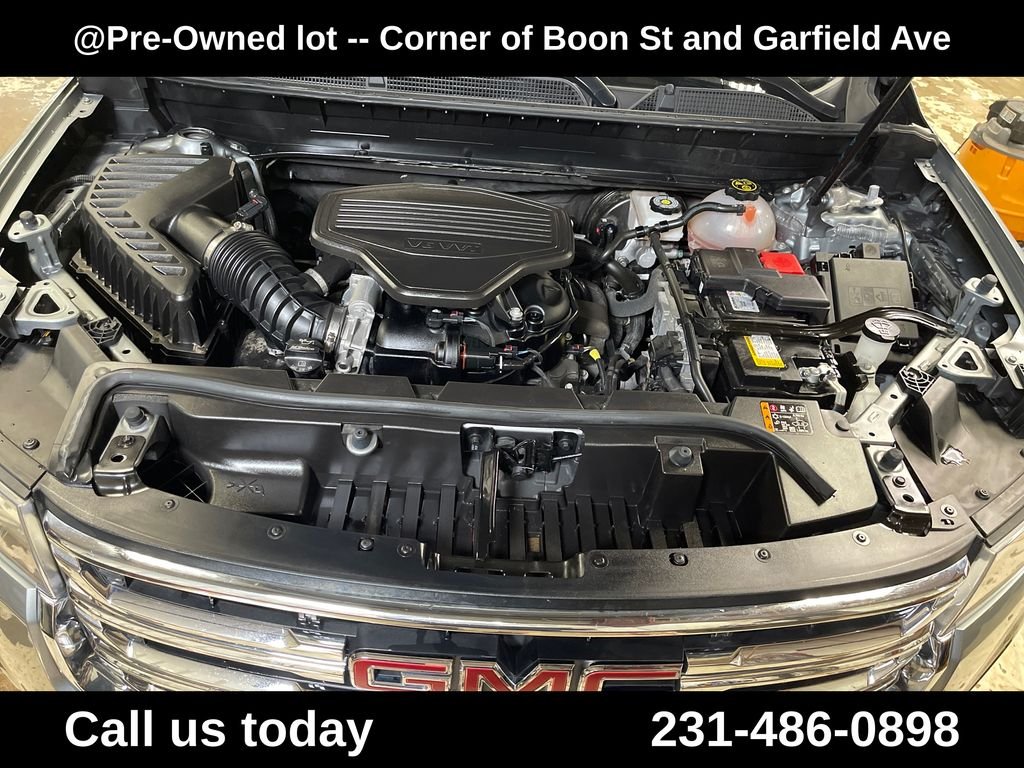 Used 2023 Silver GMC SLT image 10
