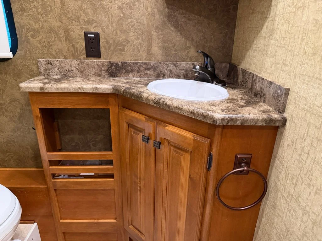 Used 2014  Tiffin  image 76