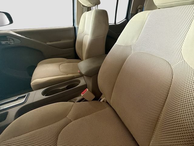 Used 2018 Red Nissan SV V6 image 19
