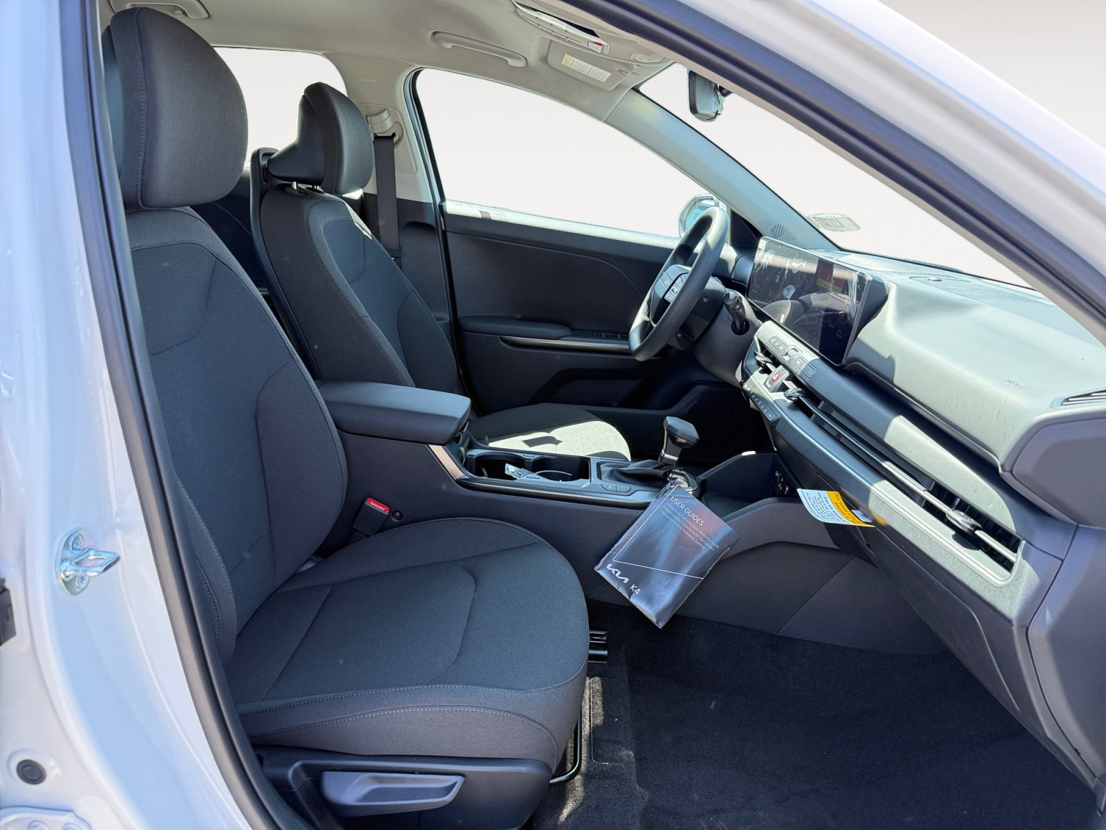 New 2026 Snow White Pearl Kia LXS image 19