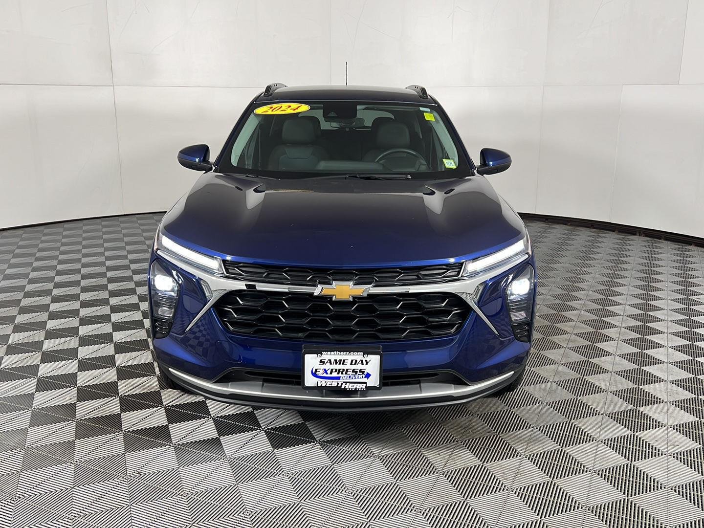 Used 2024 Blue Glow Metallic Chevrolet LT image 19