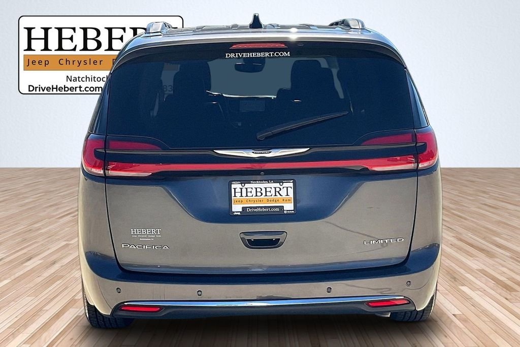 Used 2023 Gray Chrysler Limited image 4