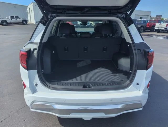 New 2026 Glacier White Tricoat GMC Denali image 25