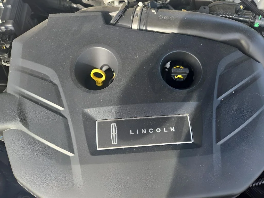 Used 2019 Blue Diamond Metallic Lincoln Standard image 36