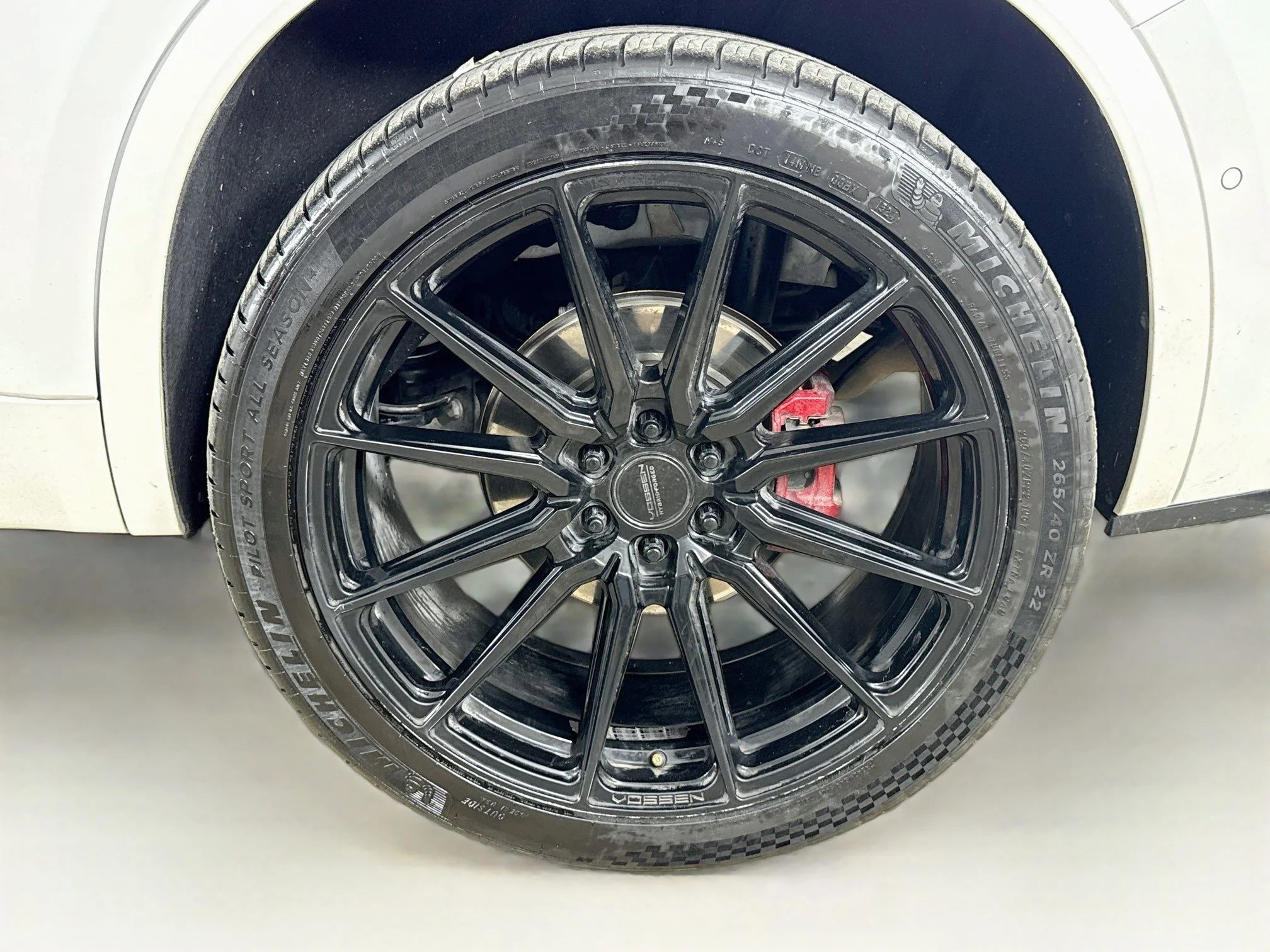 Used 2022 CRYSTAL WHITE TRICOAT Cadillac Sport image 35