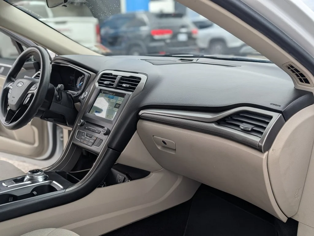 Used 2017 White Ford SE image 31