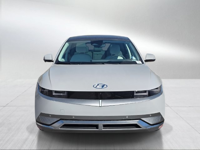 2024 Hyundai IONIQ 5 Limited - Photo 8