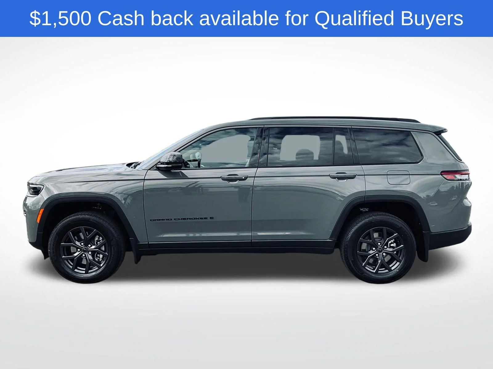 New 2027 Gray Jeep Laredo Altitude image 2