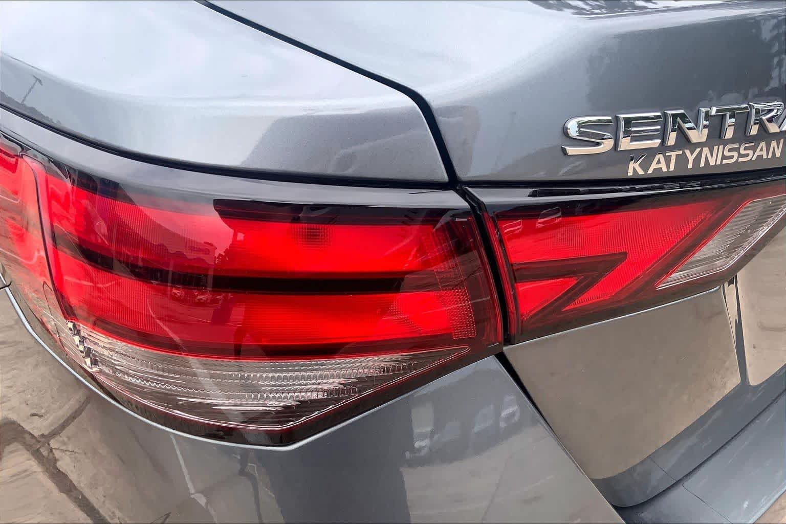 Used 2022 Gun Metallic Nissan SV image 28