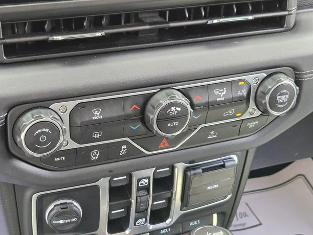 Used 2025 Gray Jeep Rubicon image 28