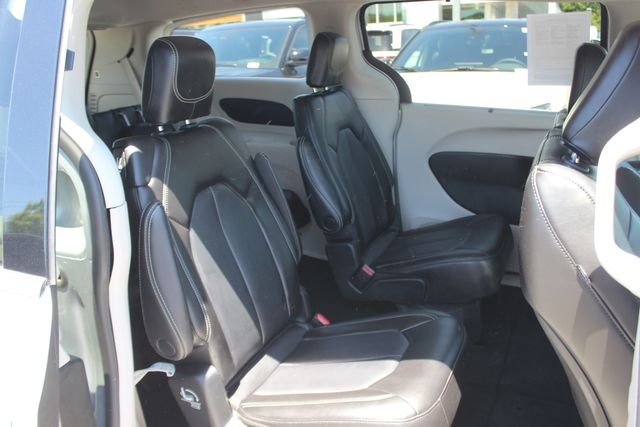 Used 2023 Silver Chrysler Touring L image 29