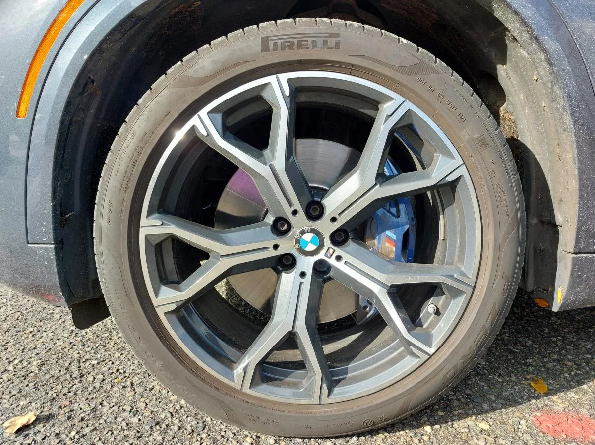 Used 2022 Blue BMW xDrive40i Sports Activity Vehicle image 22