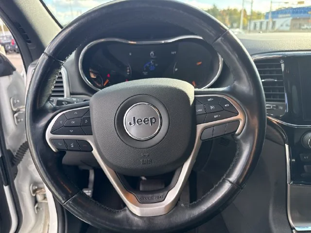 Used 2022 White Jeep Laredo X 4x4 image 18