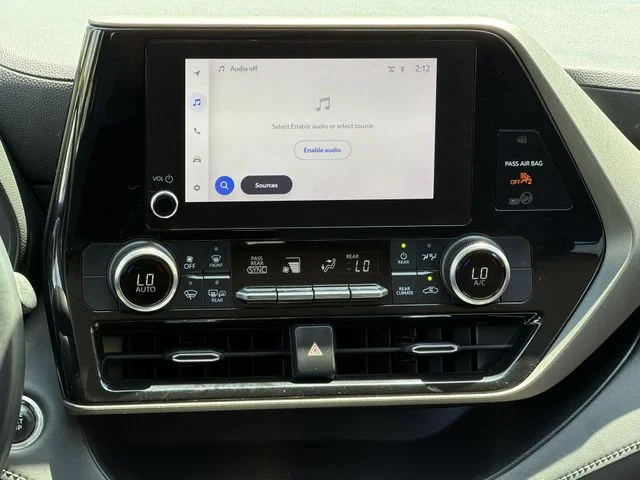 Used 2023  Toyota LE image 23