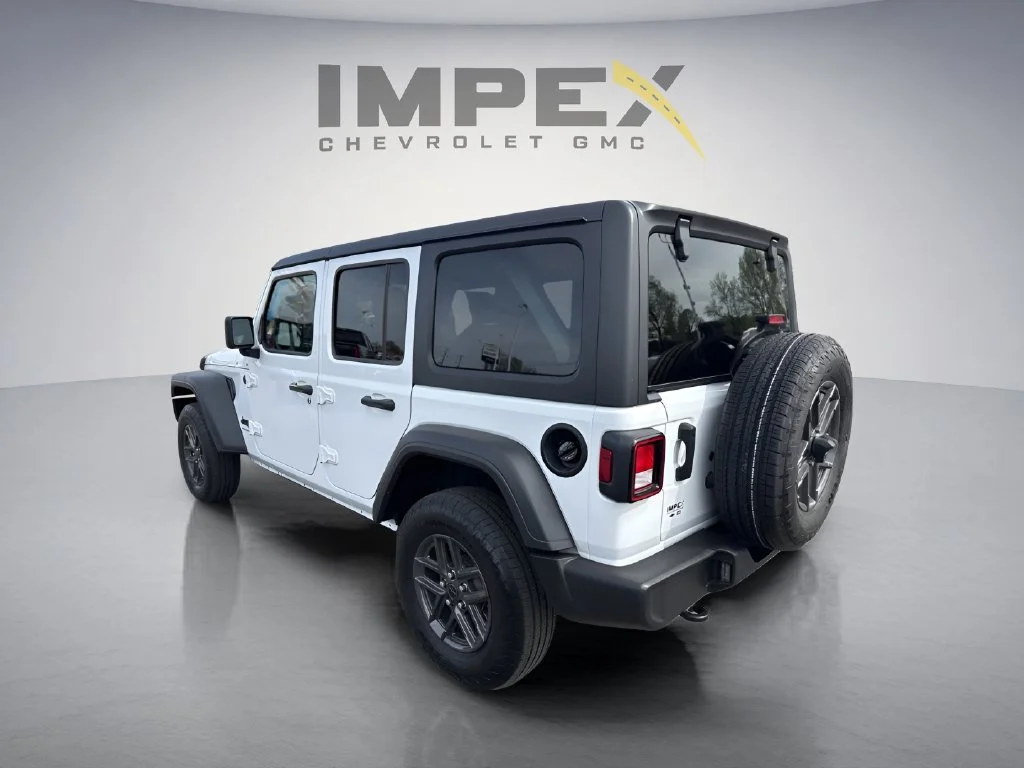 Used 2025 White Jeep Sport S image 3