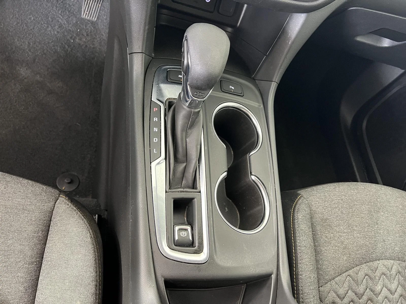 Used 2024 Sterling Gray Metallic Chevrolet LT image 18