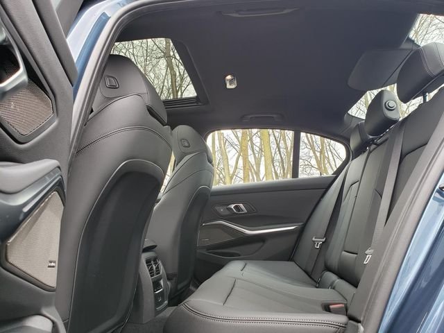 New 2026 Arctic Race Blue metallic BMW 330i xDrive image 16