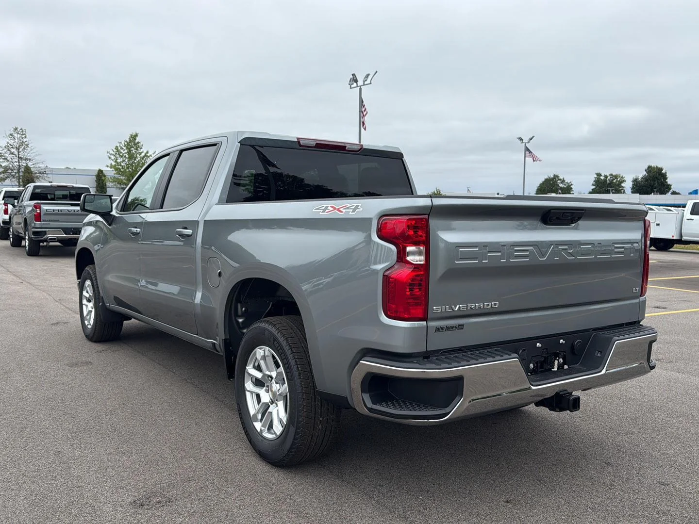 New 2026 Sterling Gray Metallic Chevrolet LT (2FL) image 21