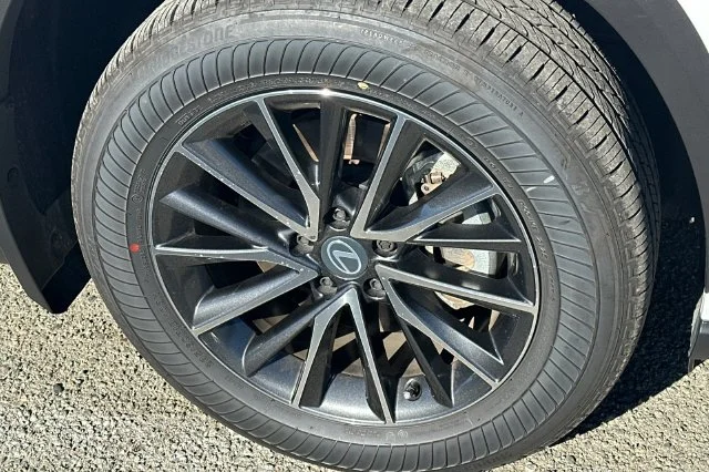 Certified Used 2026 White Lexus 350 Premium image 4