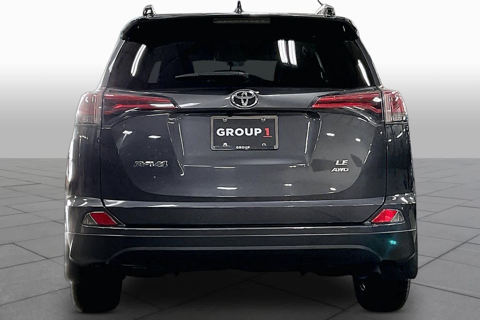 Used 2016 Magnetic Gray Metallic Toyota LE image 5