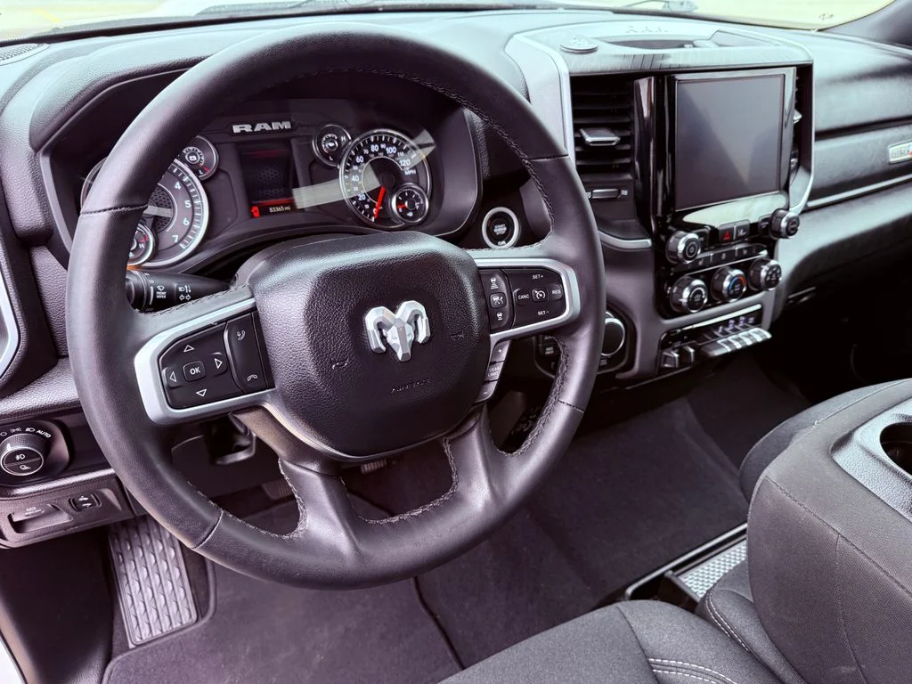 Used 2025 White Ram Big Horn/Lone Star image 23