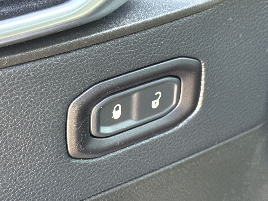 Used 2018 Blue Jeep Unlimited Sahara image 20