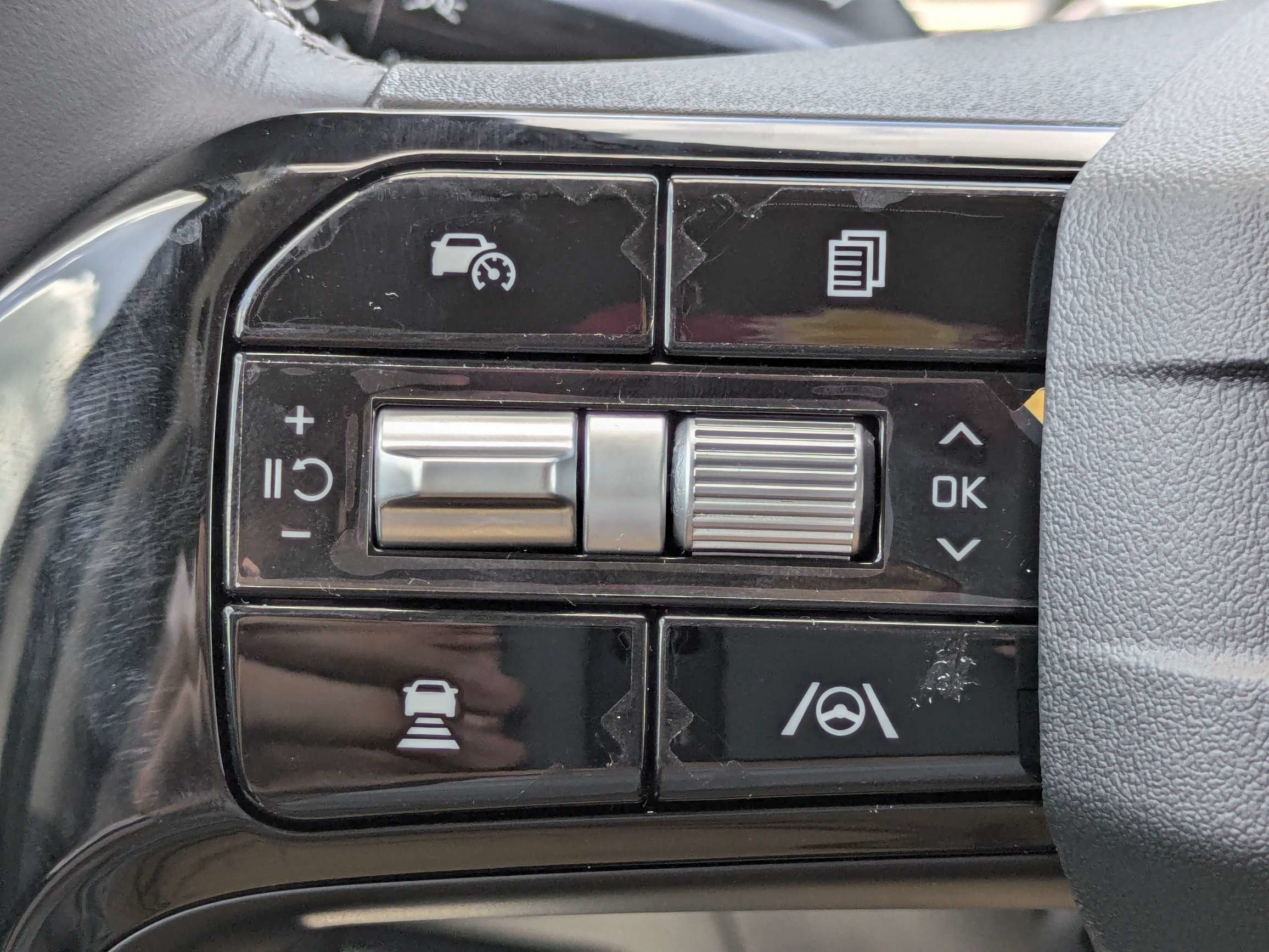 New 2026 Ivory Silver Kia LX image 29