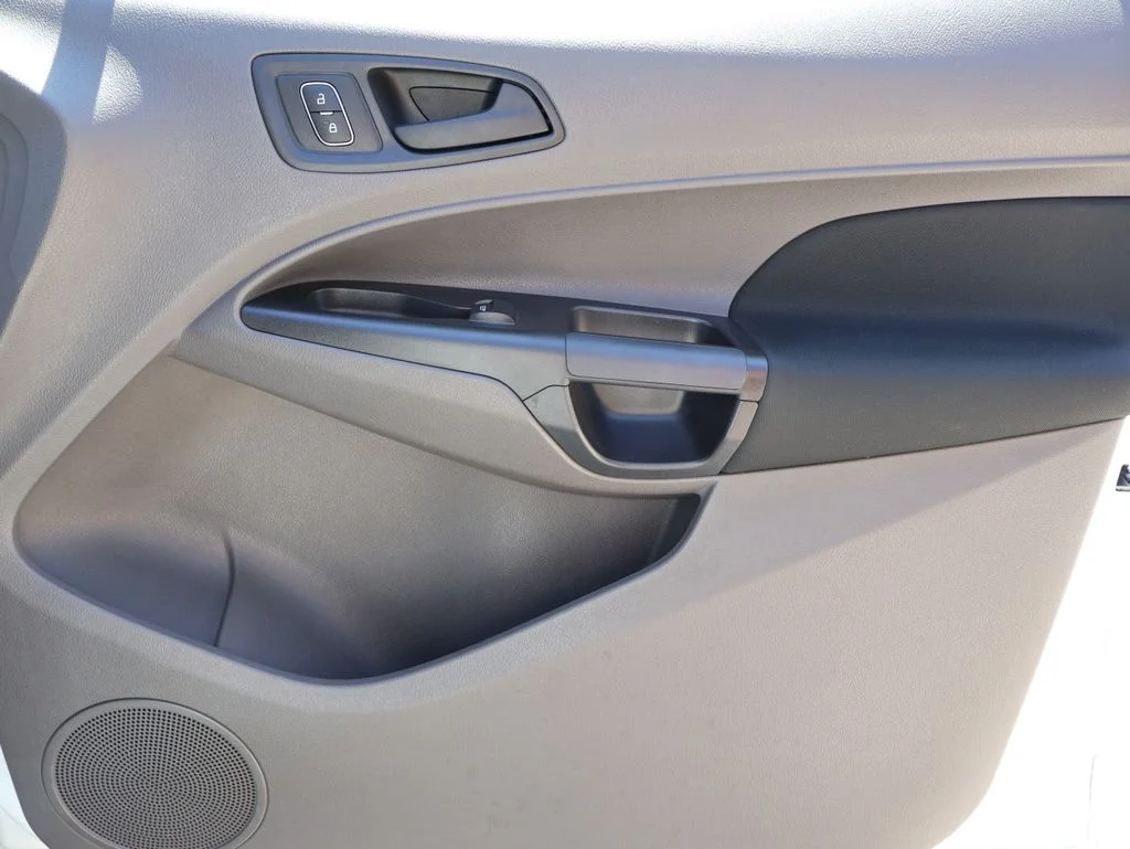 Used 2020 White Ford XL image 7