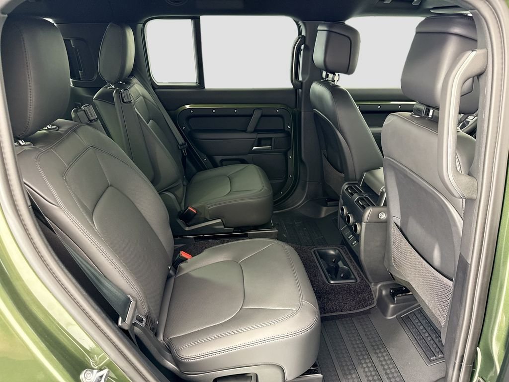 New 2026 Woolstone Green LAND ROVER X-Dynamic SE image 21