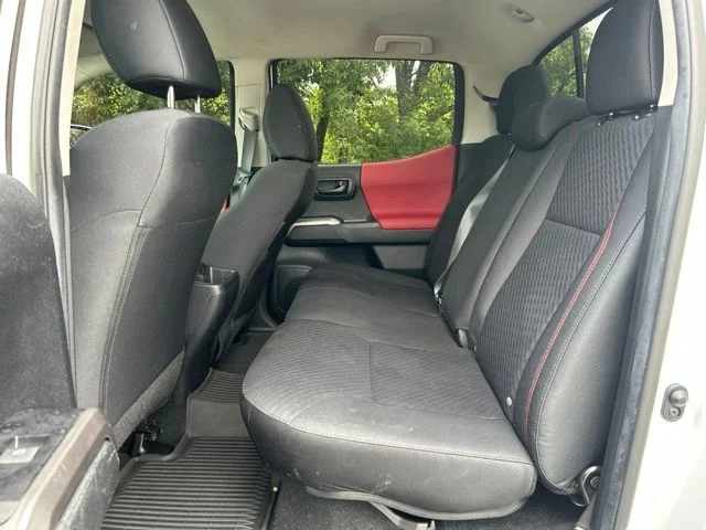 Used 2022 White Toyota SR5 image 25