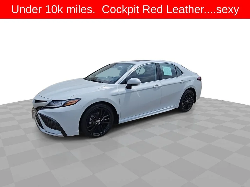 Used 2022 White Toyota XSE image 4