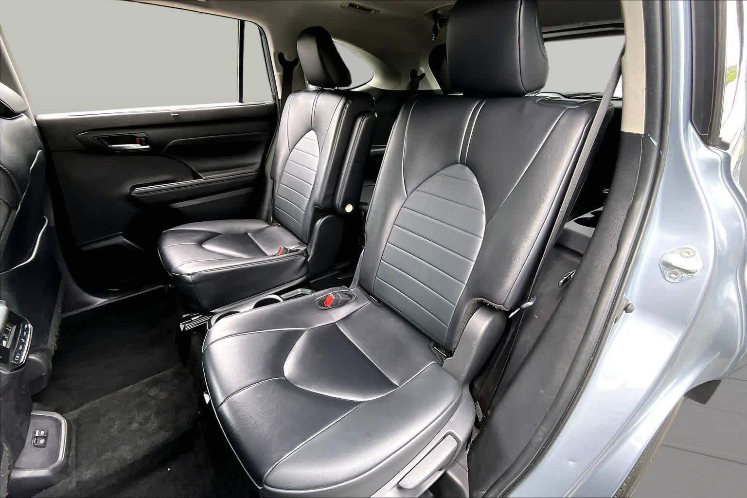 Used 2024 Moon Dust Toyota XLE image 20