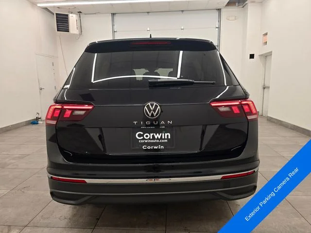 Used 2024 Deep Black Pearl Effect Volkswagen 2.0T S image 4