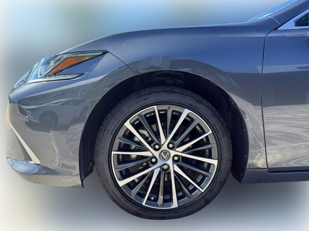 Used 2025 CLOUDBURST Lexus Base image 5