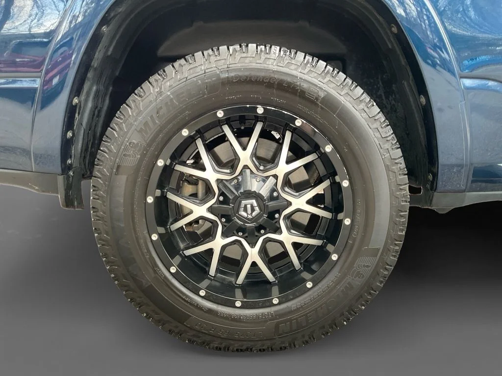 Used 2022 Blue Ram Laramie image 10