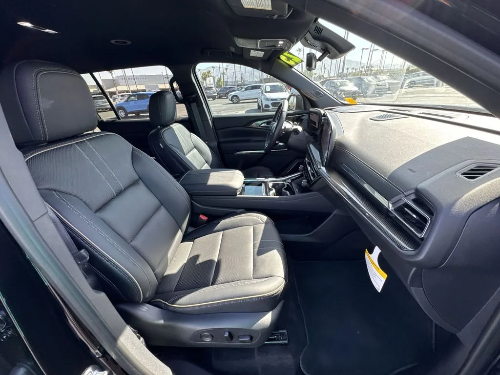 Used 2026 Black Chevrolet High Country image 29