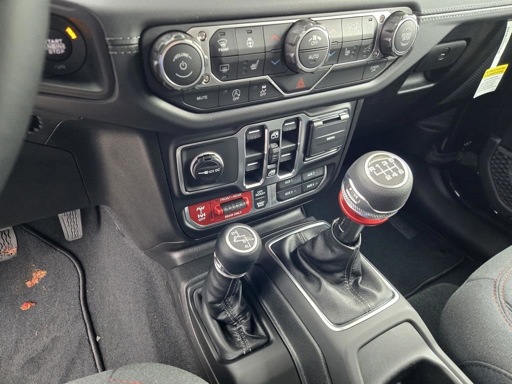 New 2026 Black Clearcoat Jeep Rubicon image 13