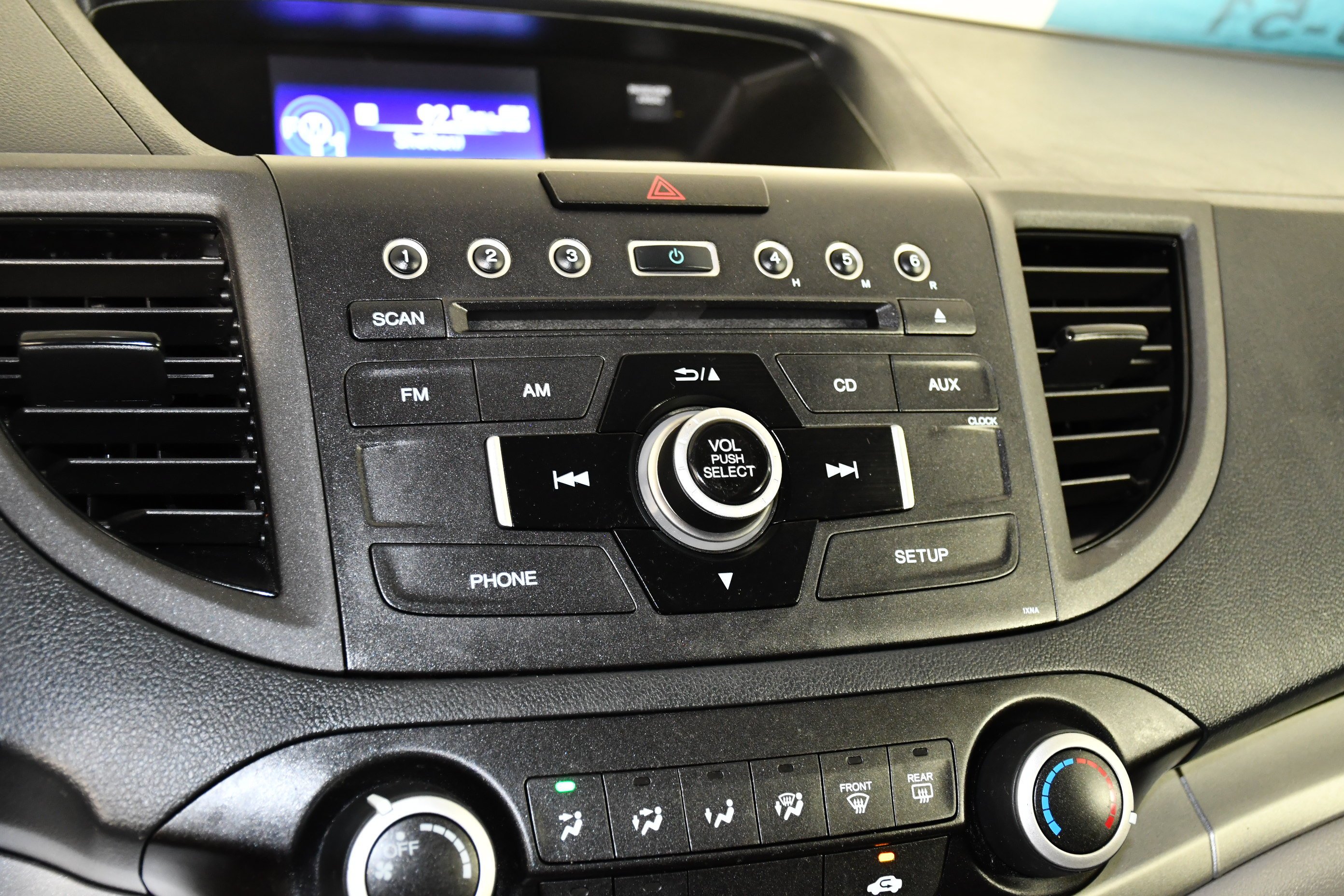 Used 2014 Twilight Blue Metallic Honda LX image 28