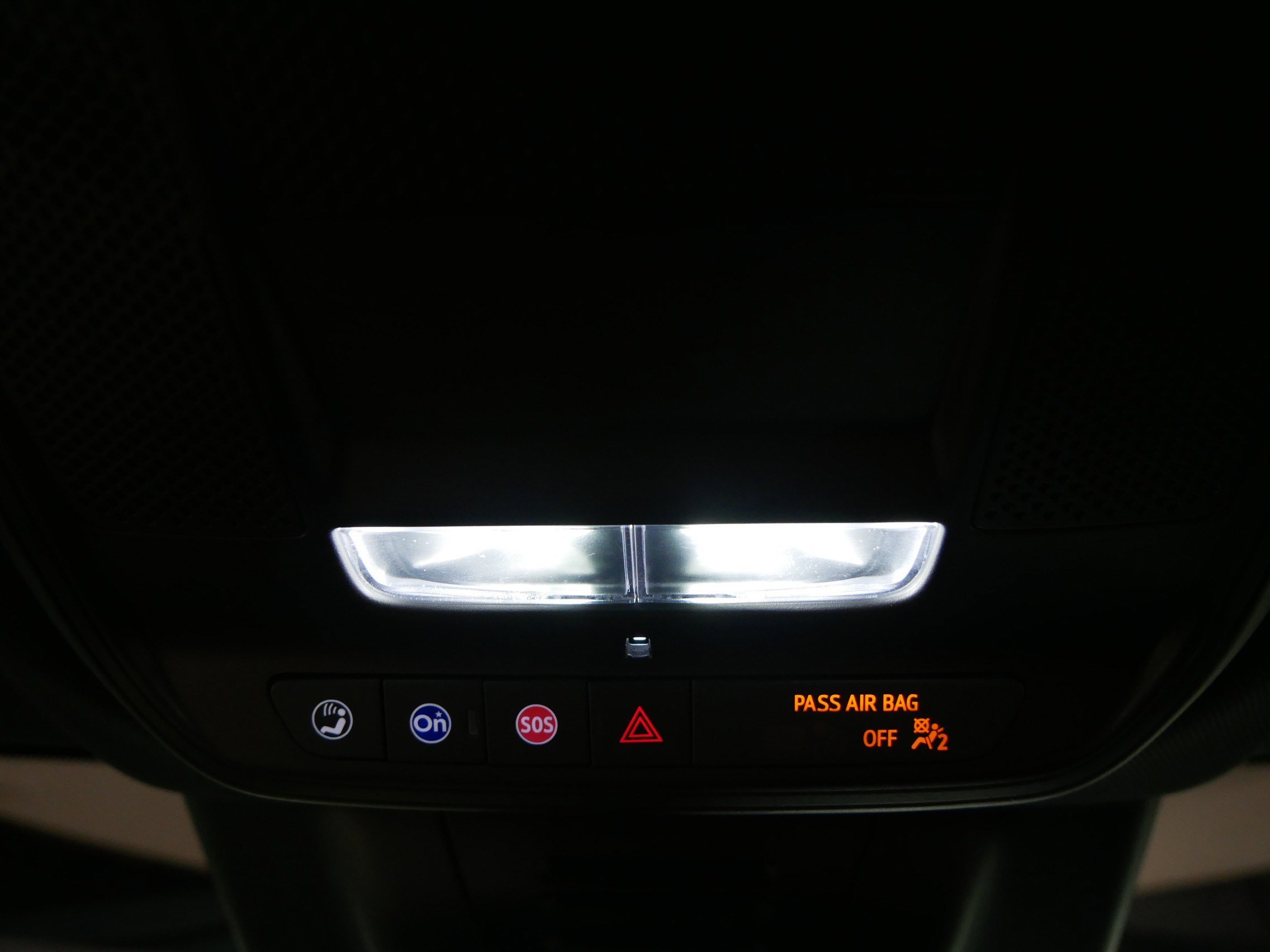 2024 Chevrolet Equinox EV LT - Photo 32