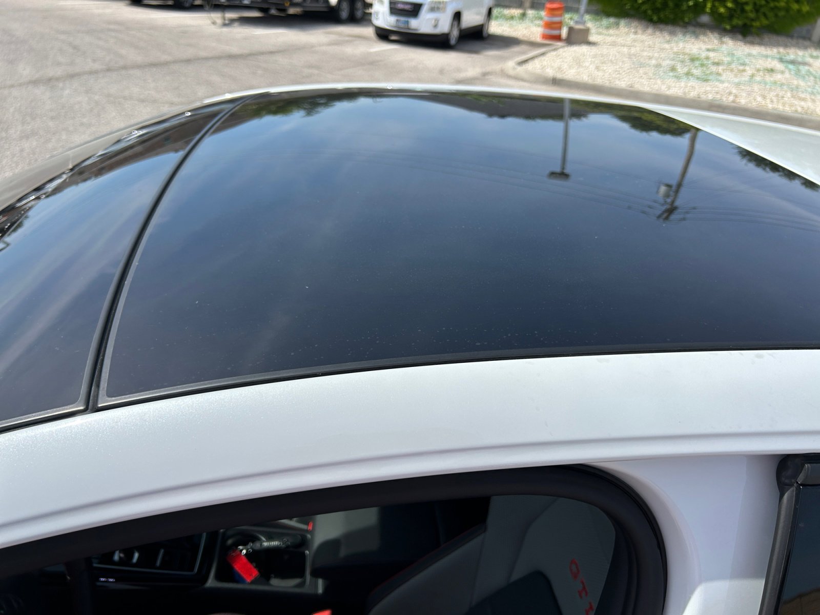Used 2025 White Volkswagen Autobahn image 17