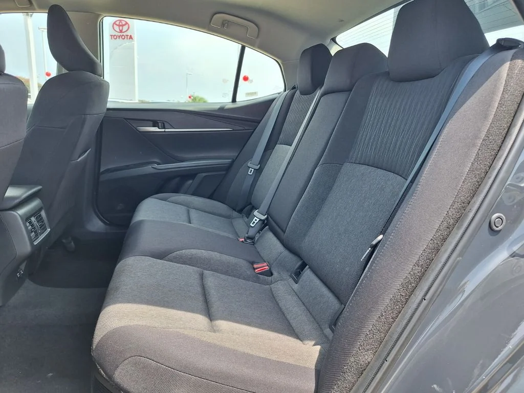 2025 Toyota Camry LE - Photo 22